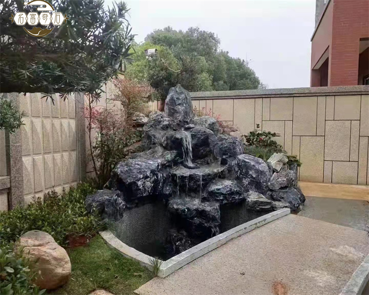 上海黑山石庭院不大,魚池假山石凳擺放